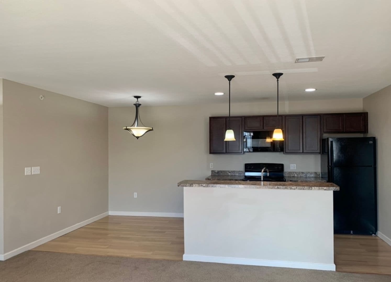 Grove City Apartment: 465 Deer Path