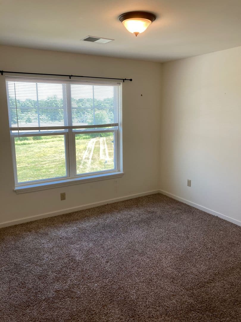 Grove City Apartment: 465 Deer Path