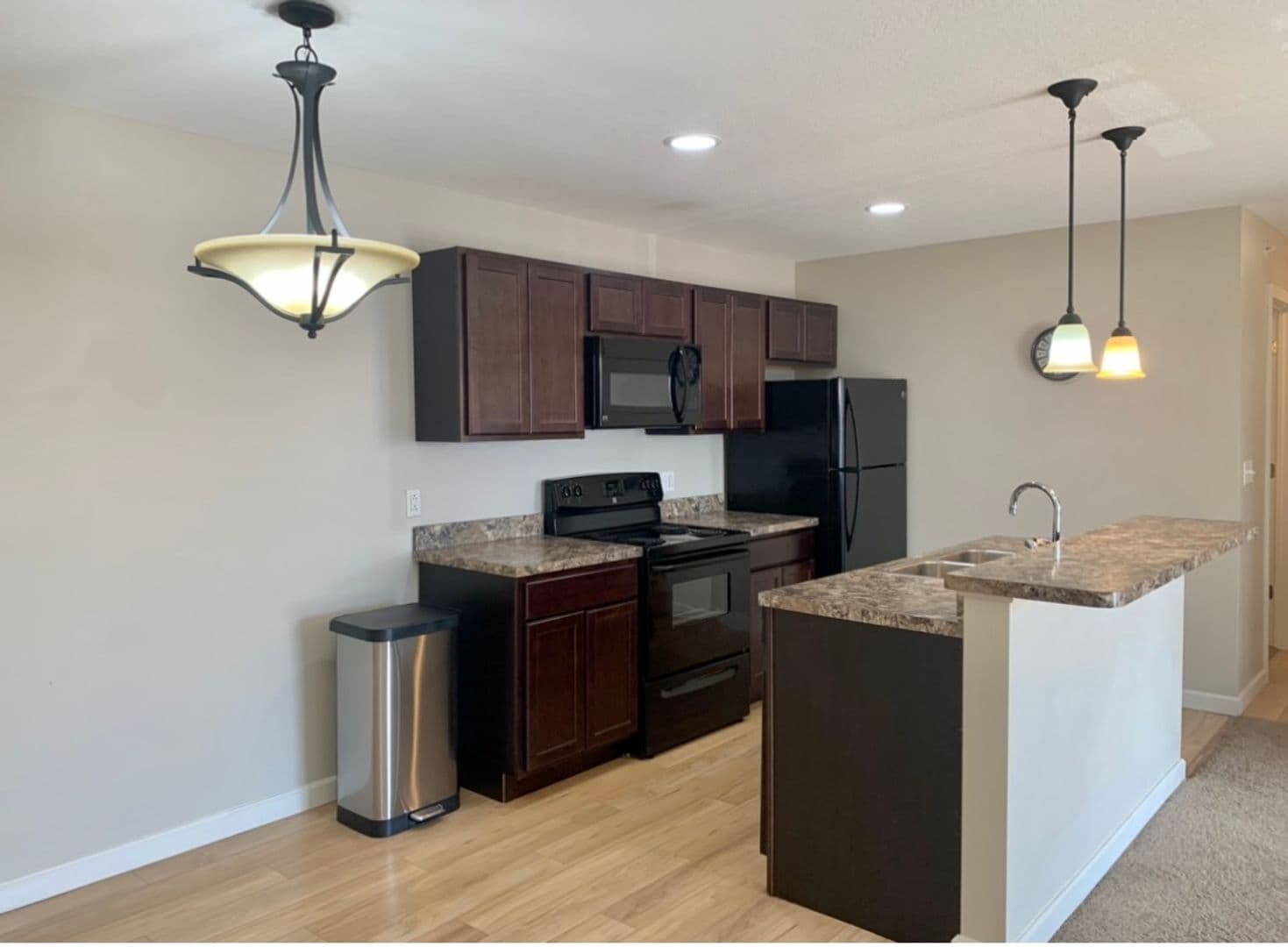 Grove City Apartment: 465 Deer Path