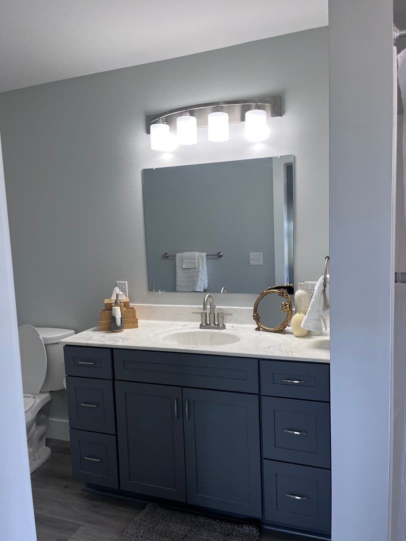 Grove City Apartment: 457 Deer Path