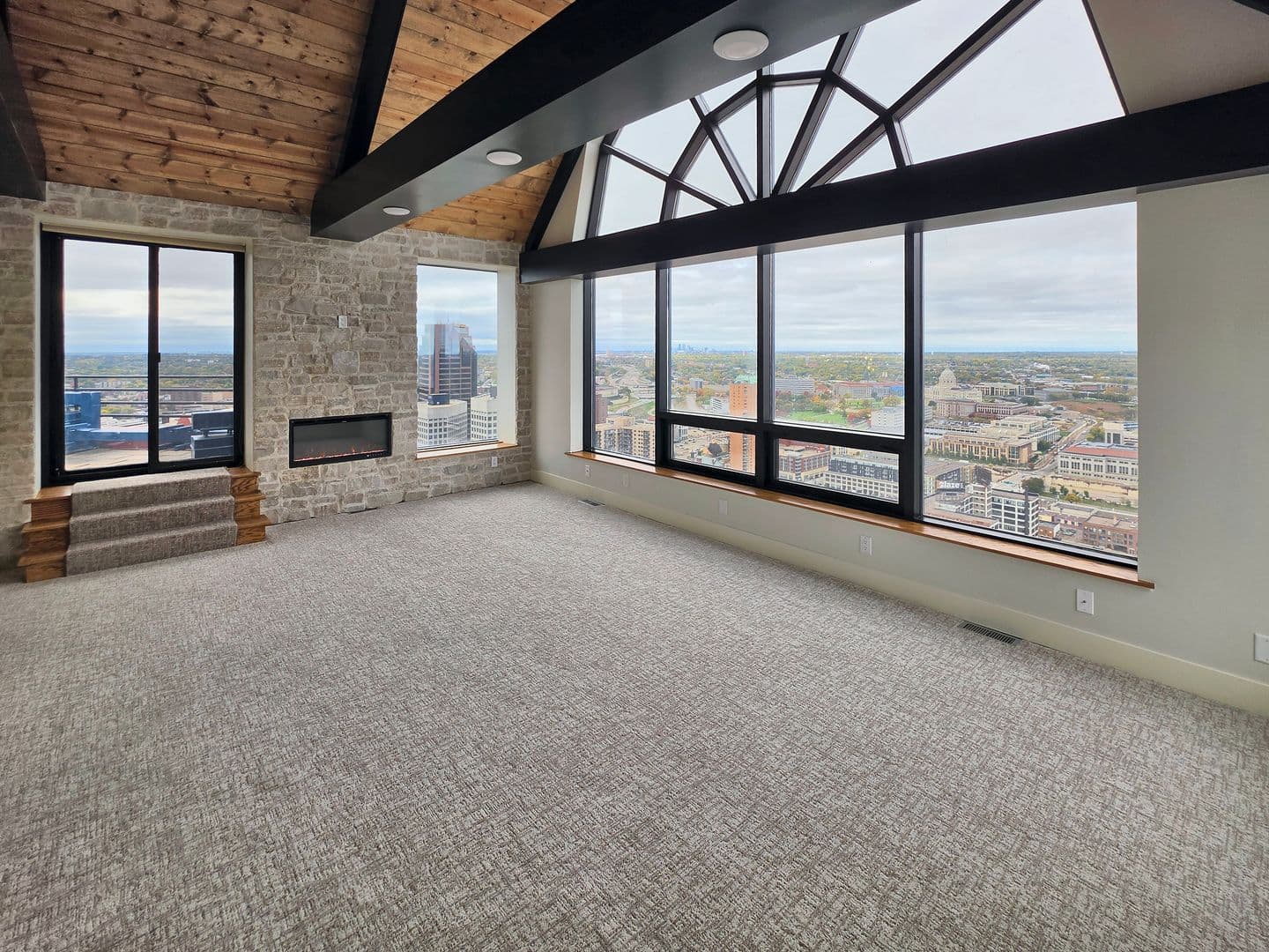 Saint Paul Condo: 168 6th Street East - Airye Penthouse