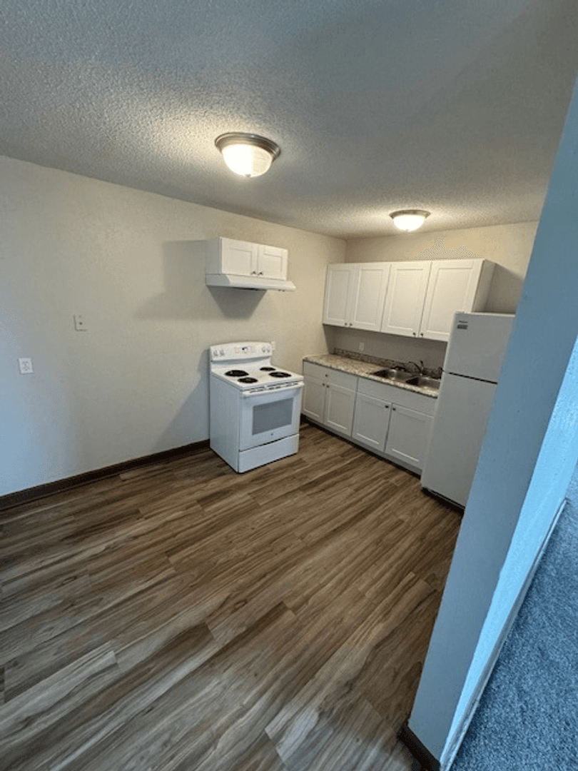 Des Moines Apartment: 2519 Clarkson Ave