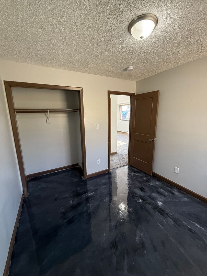 Des Moines Apartment: 2525-2535 Clarkson Ave