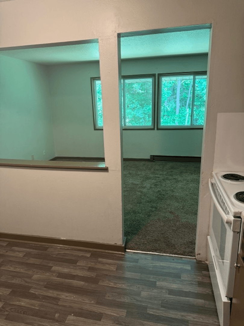 Des Moines Apartment: 2525-2535 Clarkson Ave