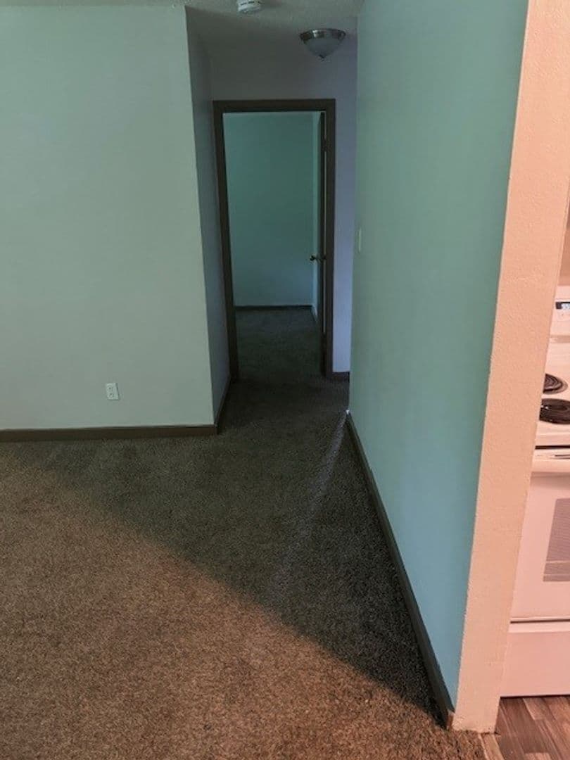 Des Moines Apartment: 2525-2535 Clarkson Ave