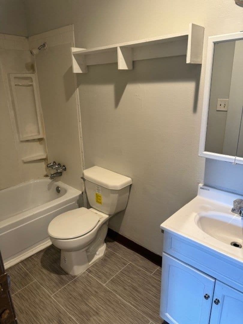 Des Moines Apartment: 2525-2535 Clarkson Ave