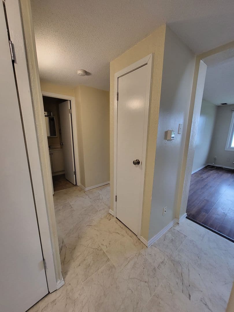 Rochester Apartment: 1903 17th Street SE
