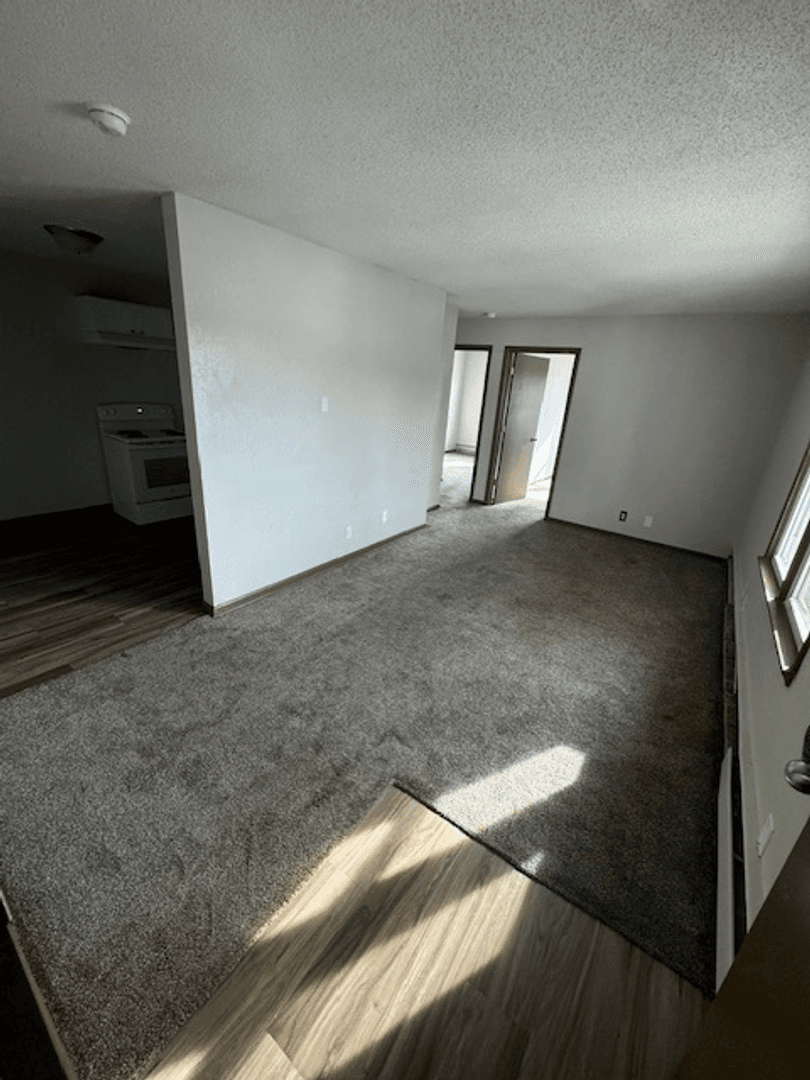 Des Moines Apartment: 2519 Clarkson Ave