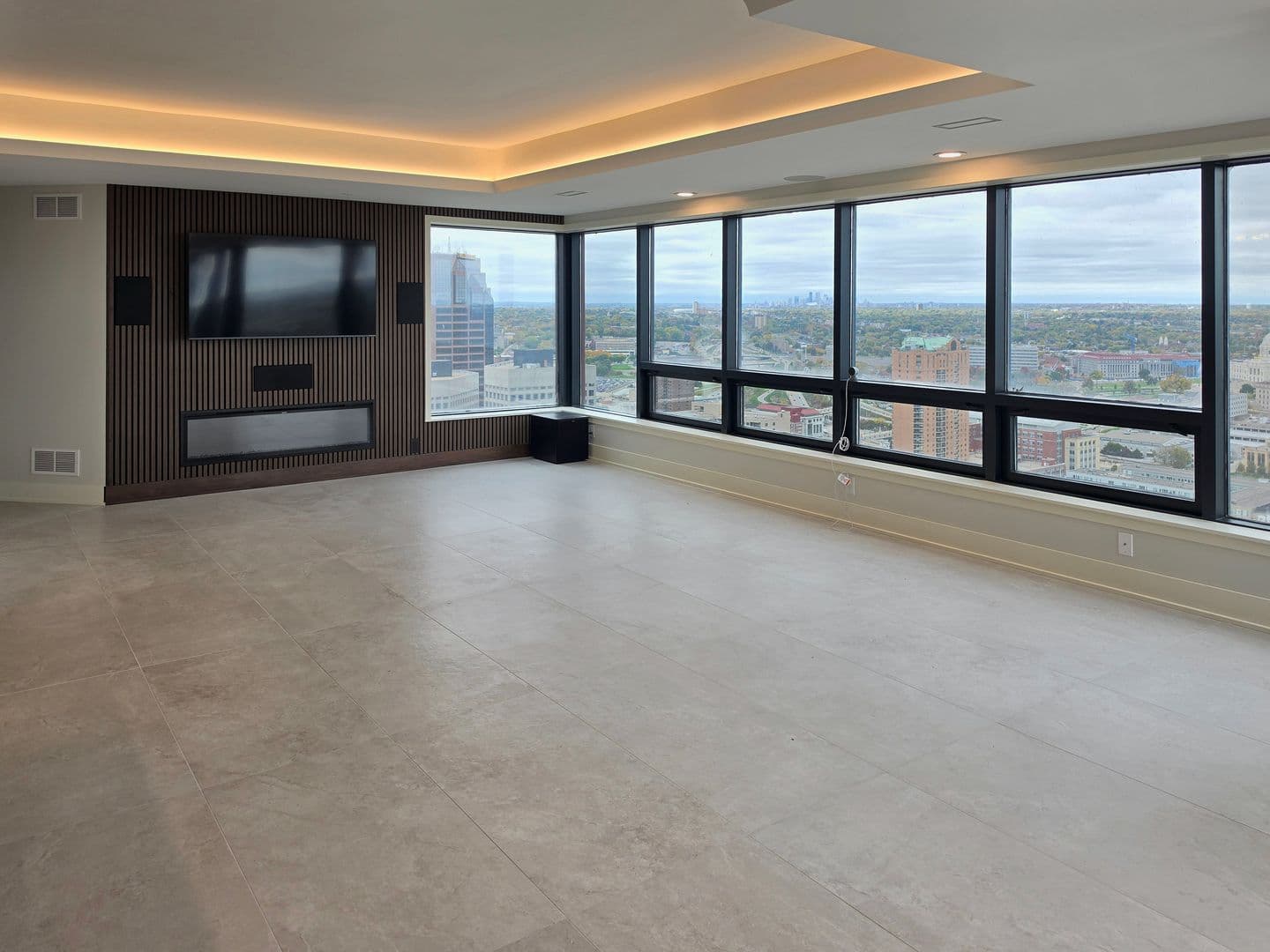 Saint Paul Condo: 168 6th Street East - Airye Penthouse