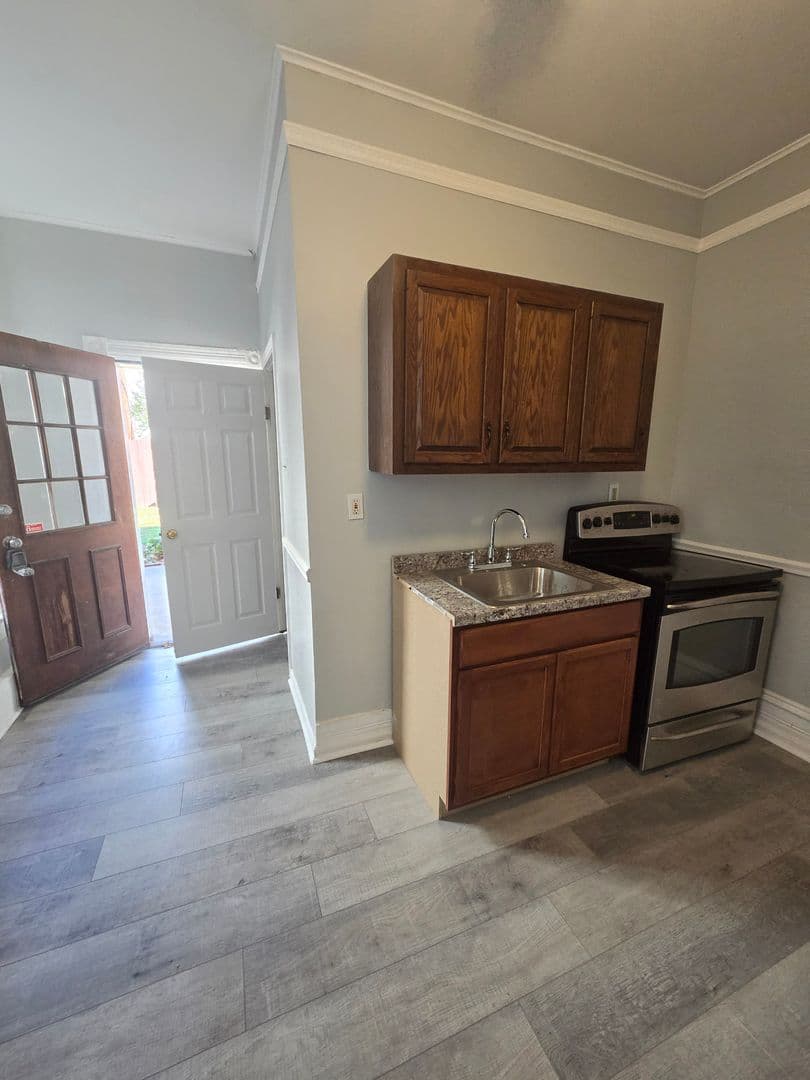 Allentown Apartment: 33 S. 10th Street