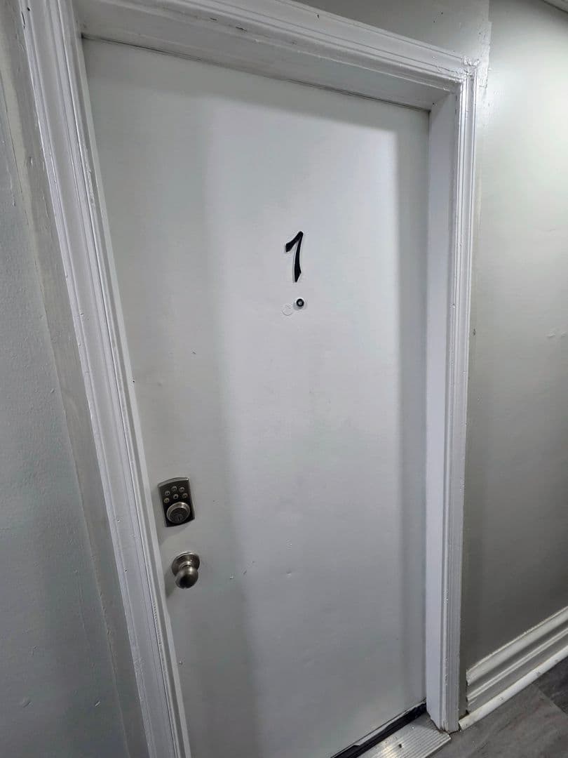 Allentown Apartment: 926-928 W. Walnut Street