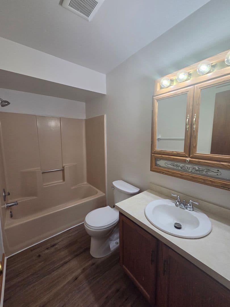 Allentown House: 416 S. Saint George Street