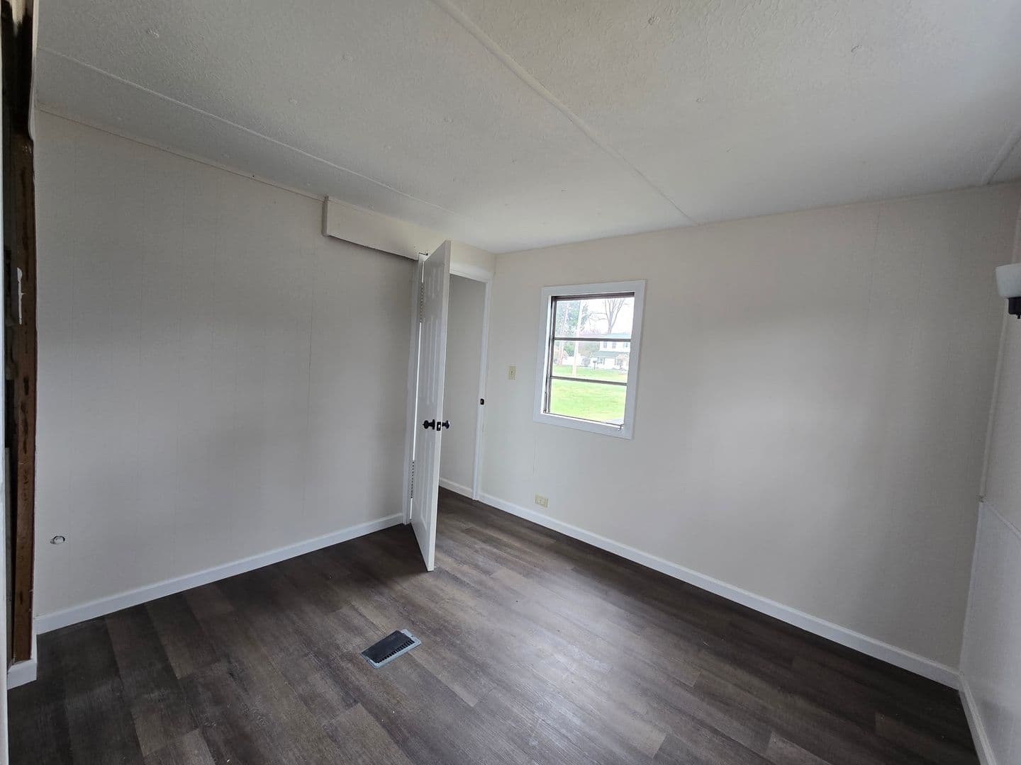 Danielsville House: 1144 E. Stateside Drive