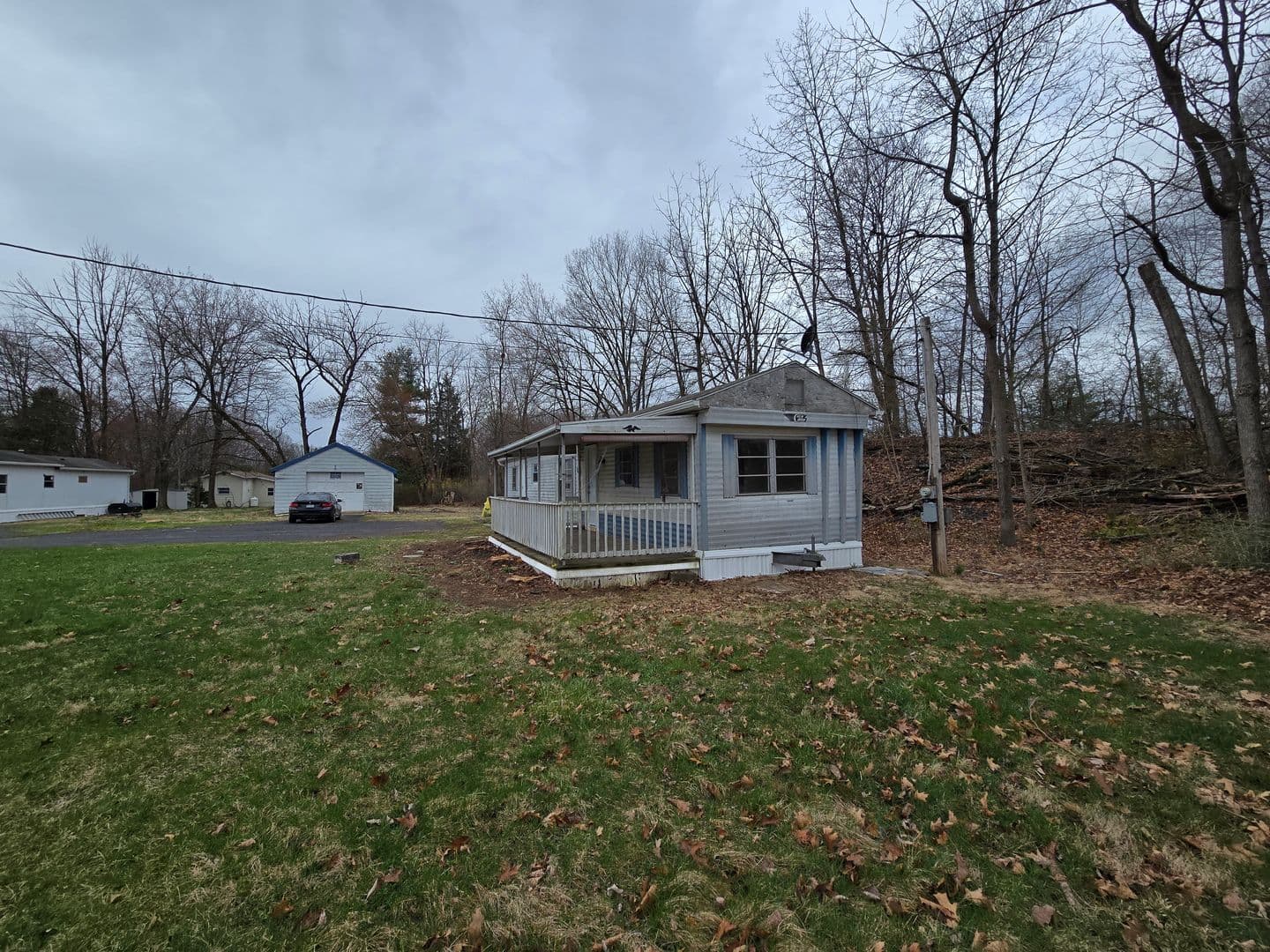 Danielsville House: 1144 E. Stateside Drive