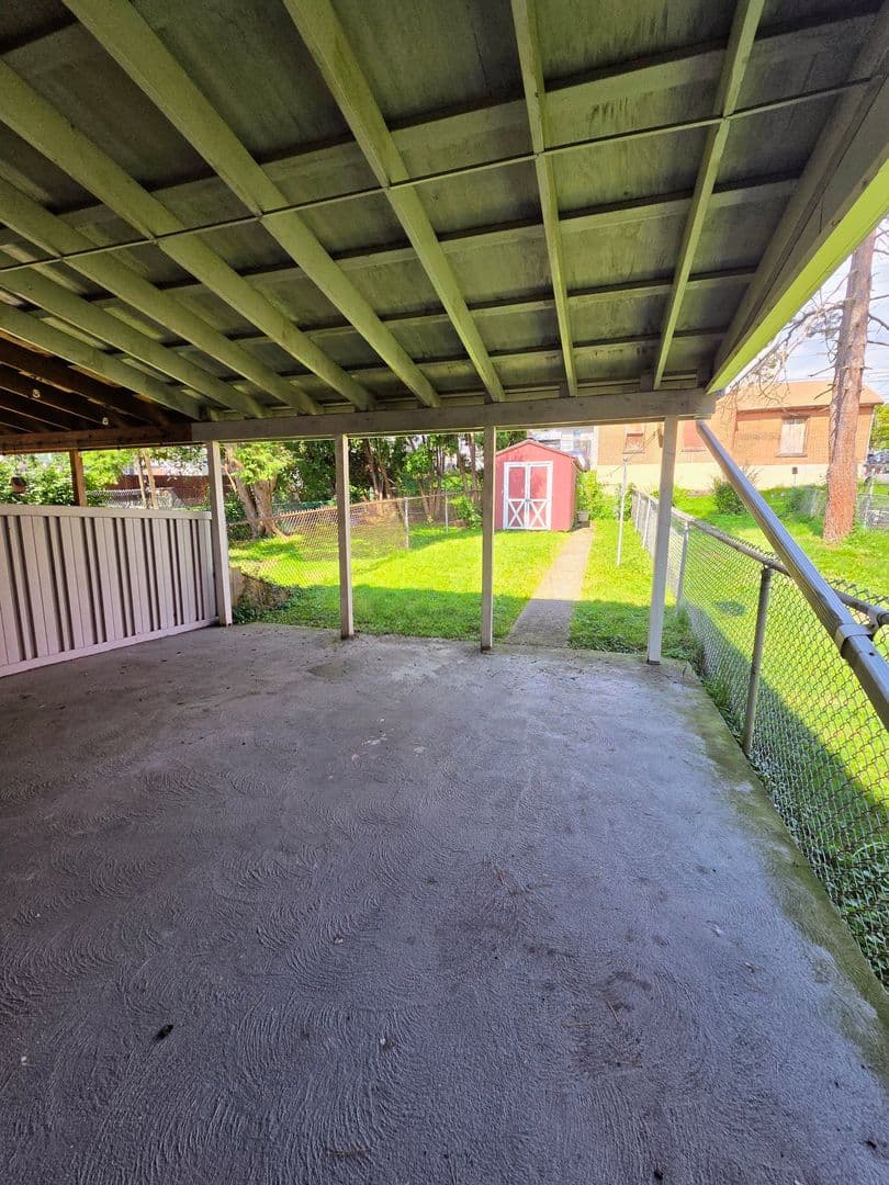 Fountain Hill House: 1005 Seneca Street