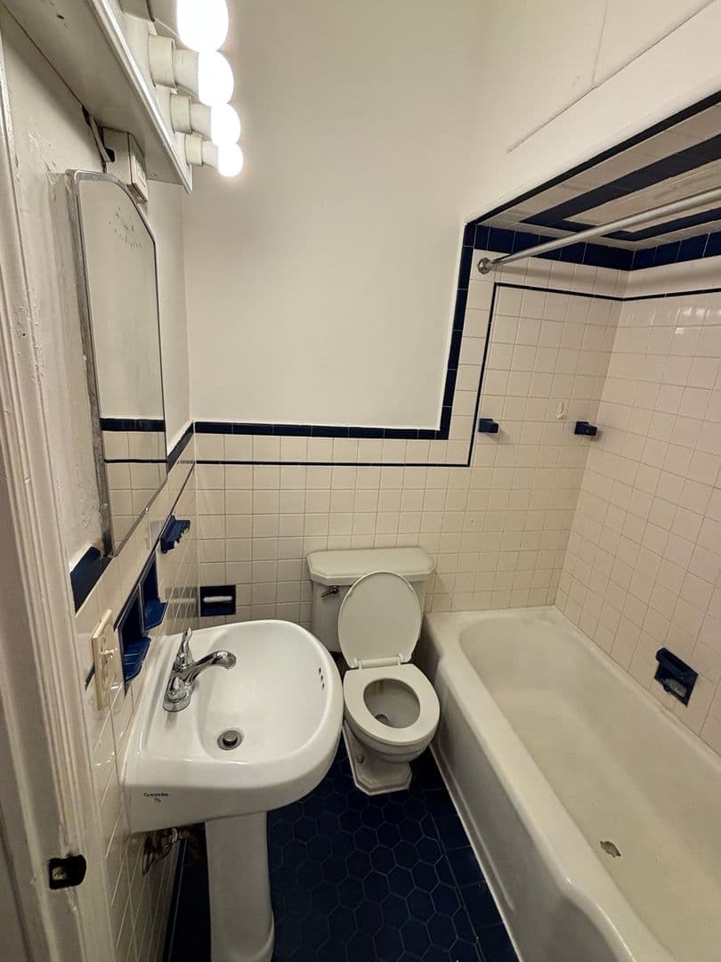 Allentown Apartment: 809-811 W. Linden Street