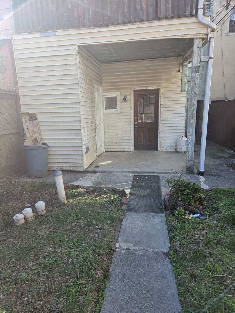 Allentown Apartment: 33 S. 10th Street