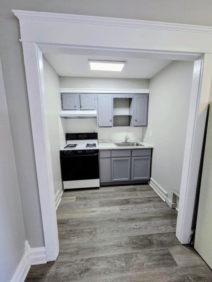 Allentown Apartment: 926-928 W. Walnut Street