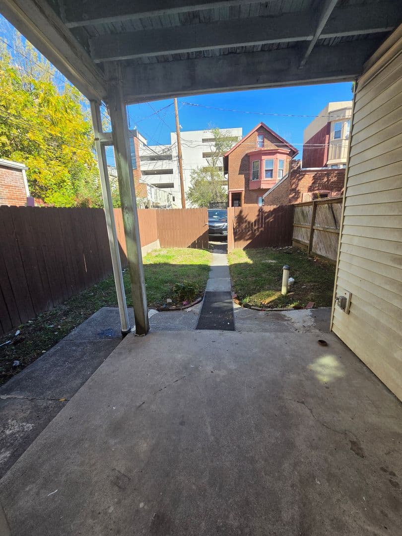 Allentown Apartment: 33 S. 10th Street