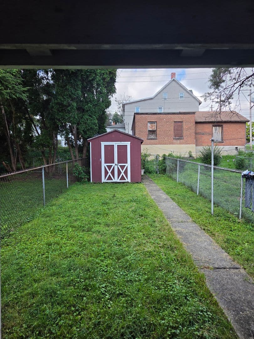 Fountain Hill House: 1005 Seneca Street