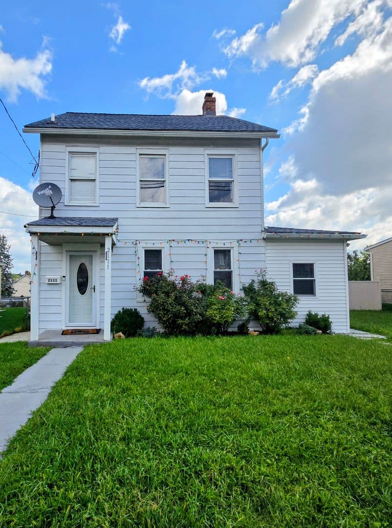 Whitehall House: 2111 N. 1st Avenue