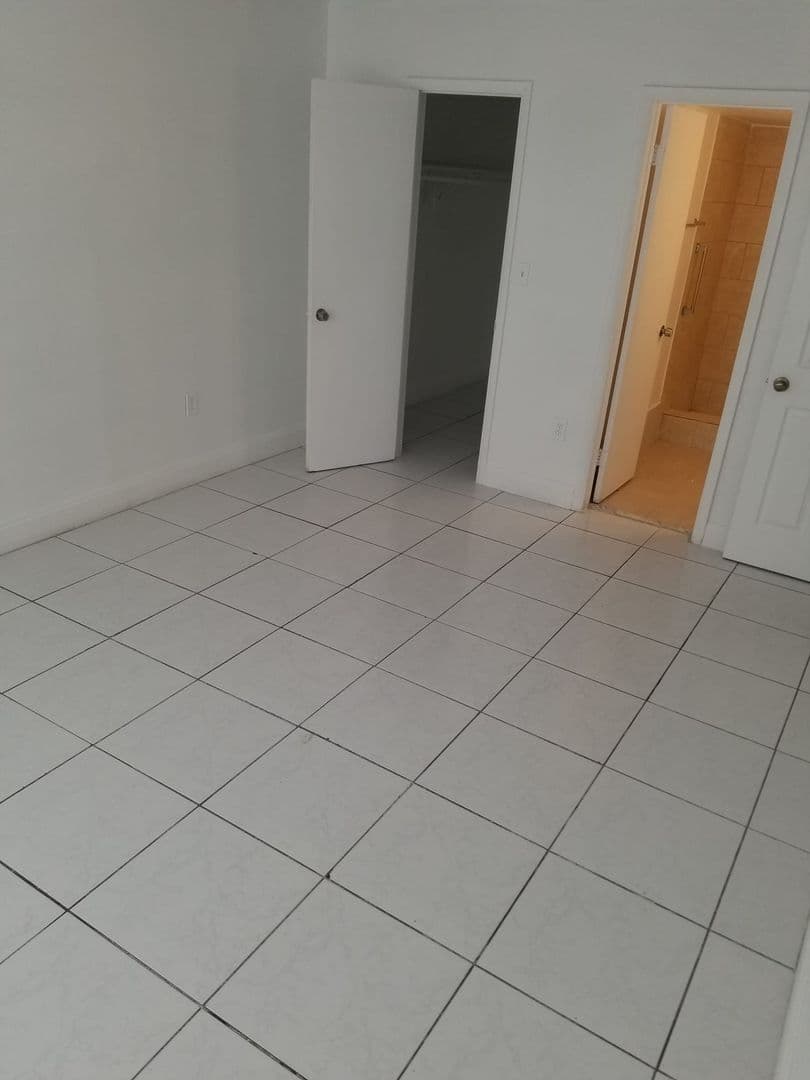 Miami Gardens Apartment: 611-631 NW 177 Street