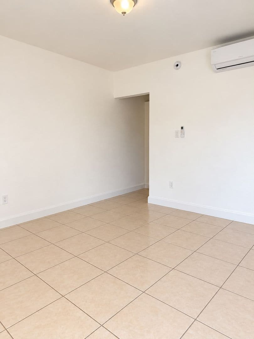 Opa Locka Apartment: 1111-1125 Sharazad Blvd