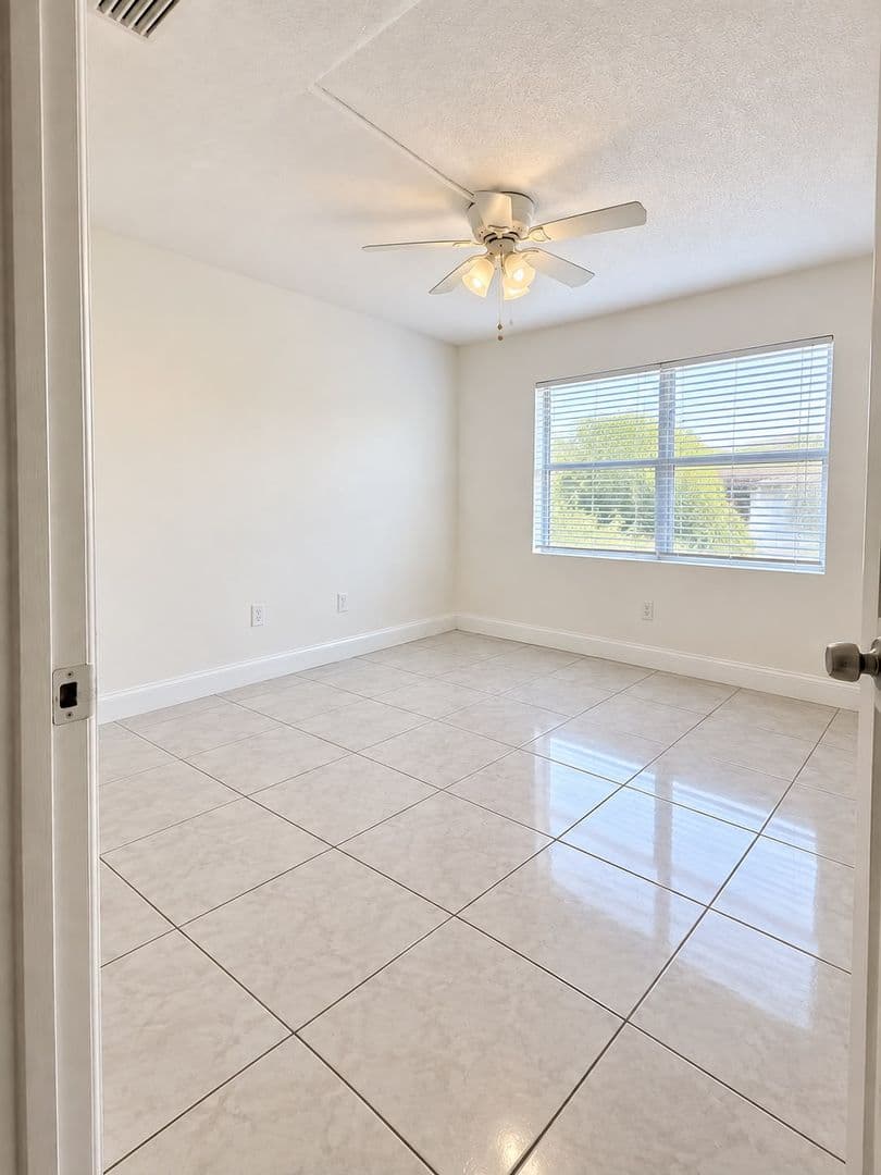 Miami Gardens Apartment: 611-631 NW 177 Street