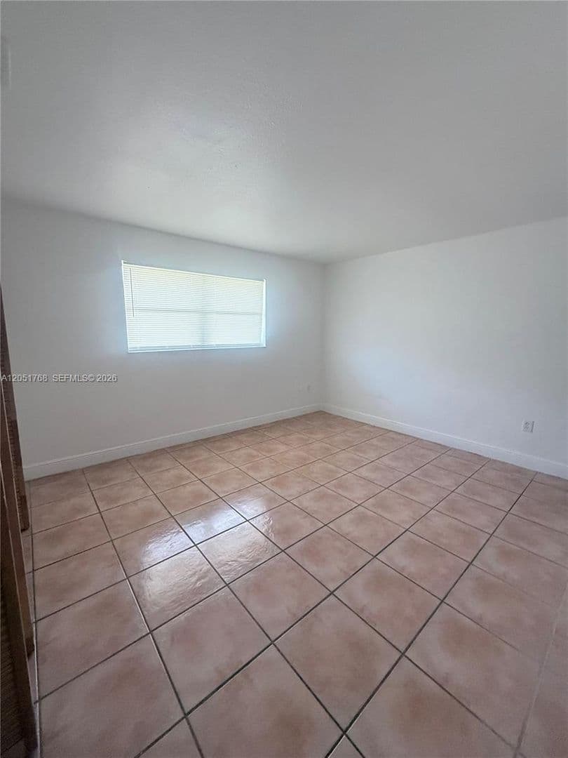 Miami Gardens Apartment: 1990 NW 183rd St