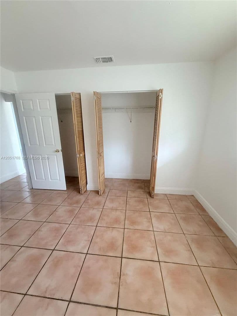 Miami Gardens Apartment: 1990 NW 183rd St