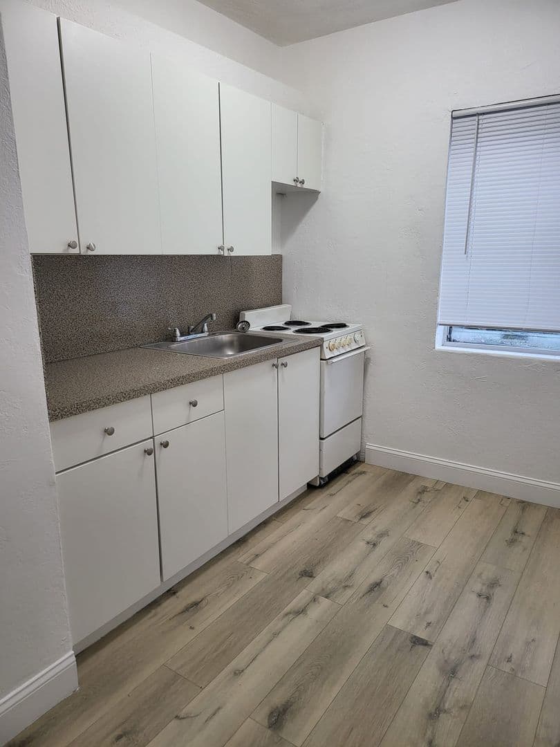 Opa Locka Apartment: 1111-1125 Sharazad Blvd