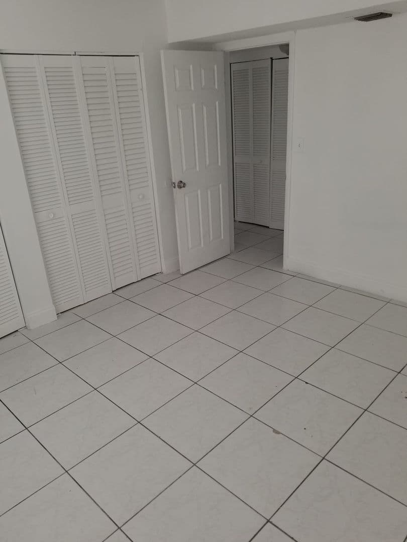 Miami Gardens Apartment: 611-631 NW 177 Street