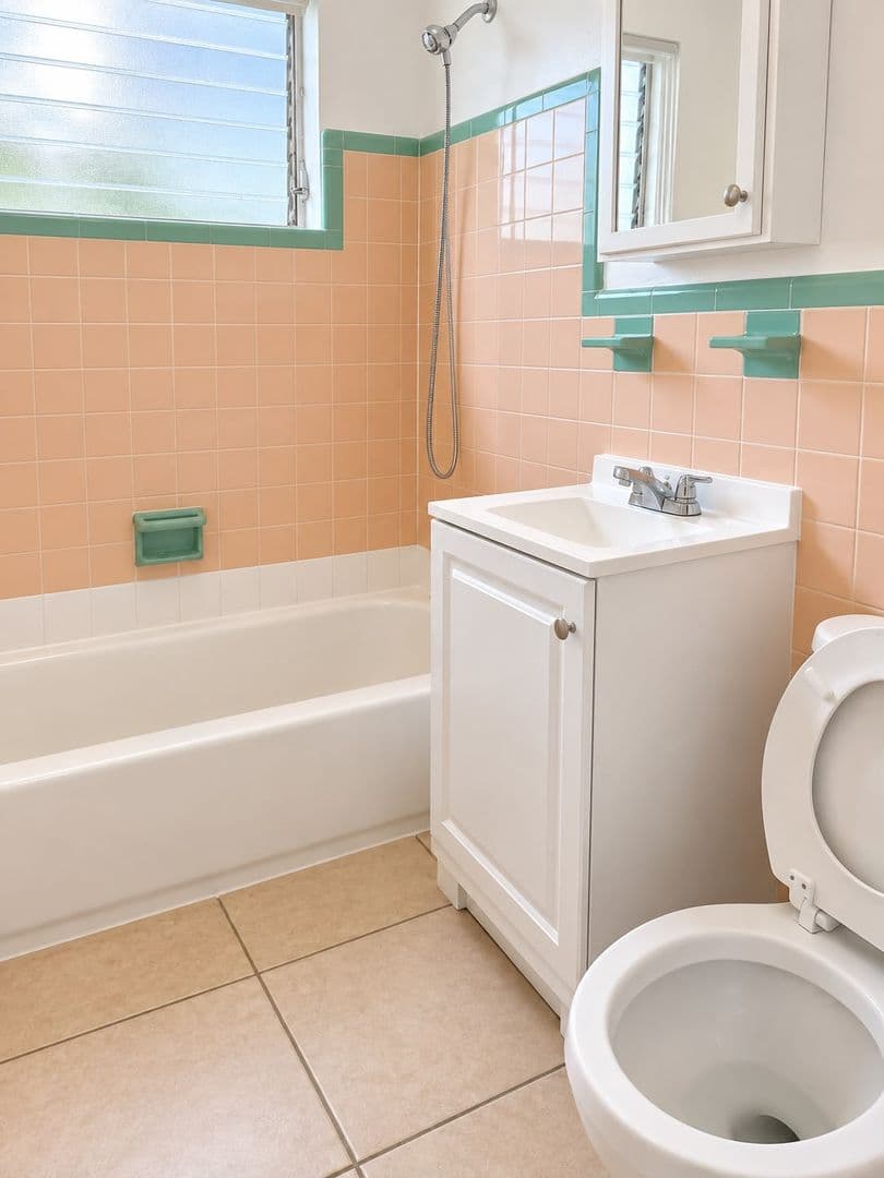 Opa Locka Apartment: 1111-1125 Sharazad Blvd