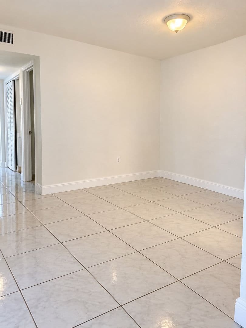 Miami Gardens Apartment: 611-631 NW 177 Street