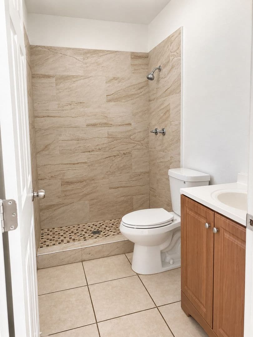 Miami Gardens Apartment: 1990 NW 183rd St