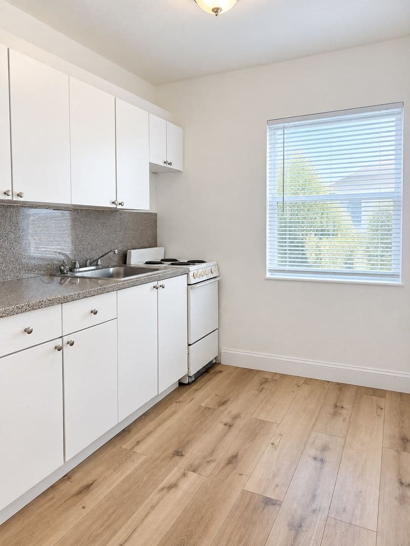 Opa Locka Apartment: 1111-1125 Sharazad Blvd