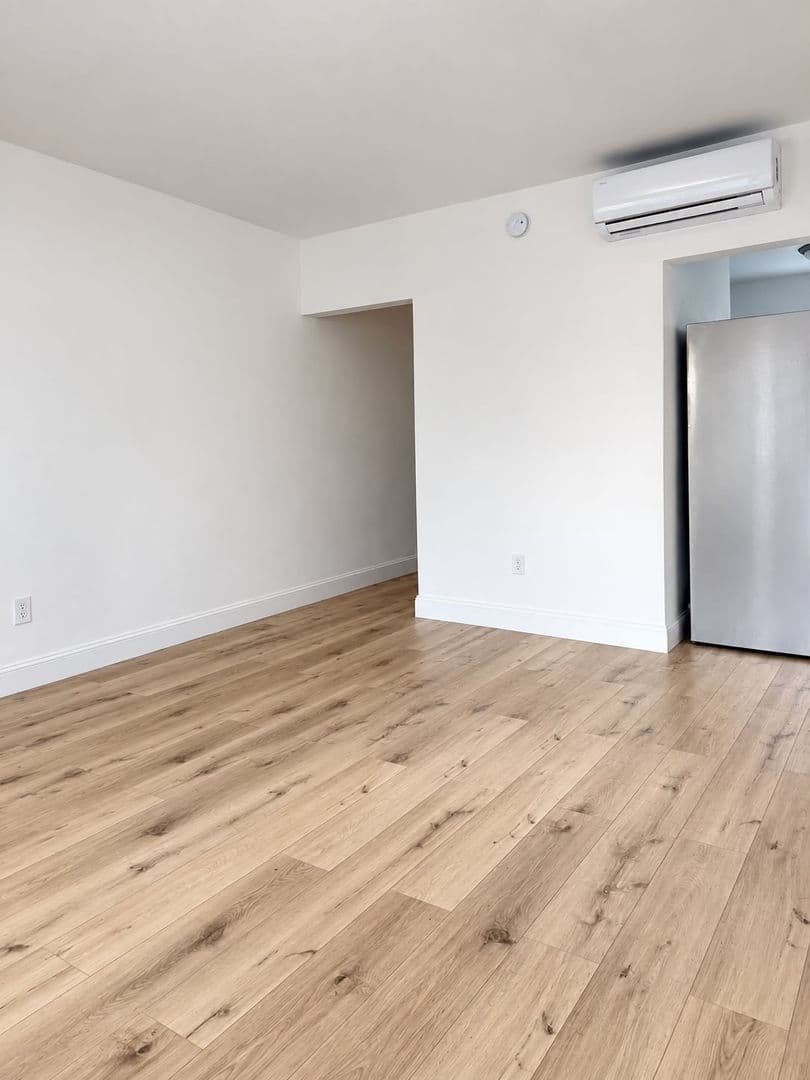 Opa Locka Apartment: 1111-1125 Sharazad Blvd
