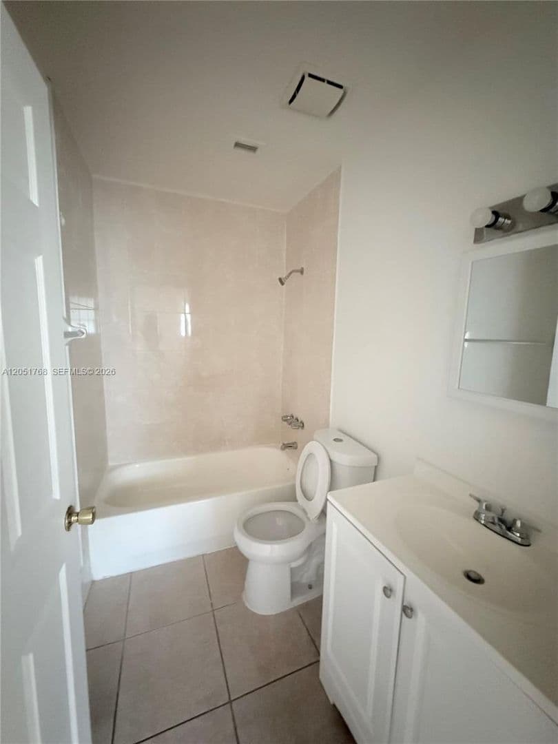 Miami Gardens Apartment: 1990 NW 183rd St