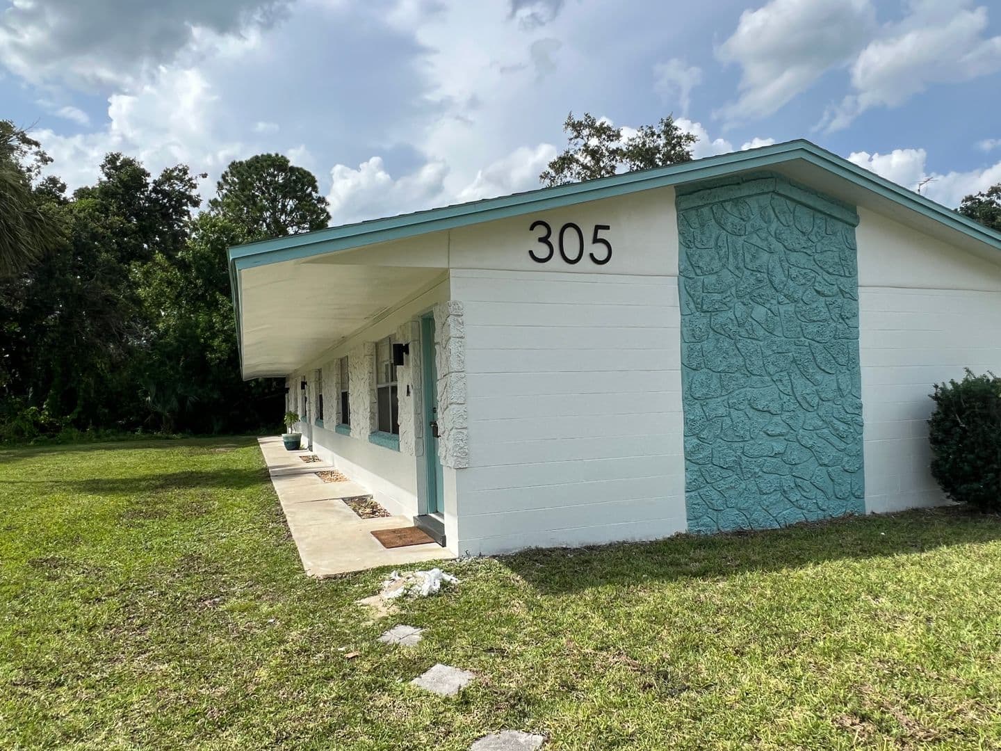 Port Orange Apartment: 305 Magnolia Street