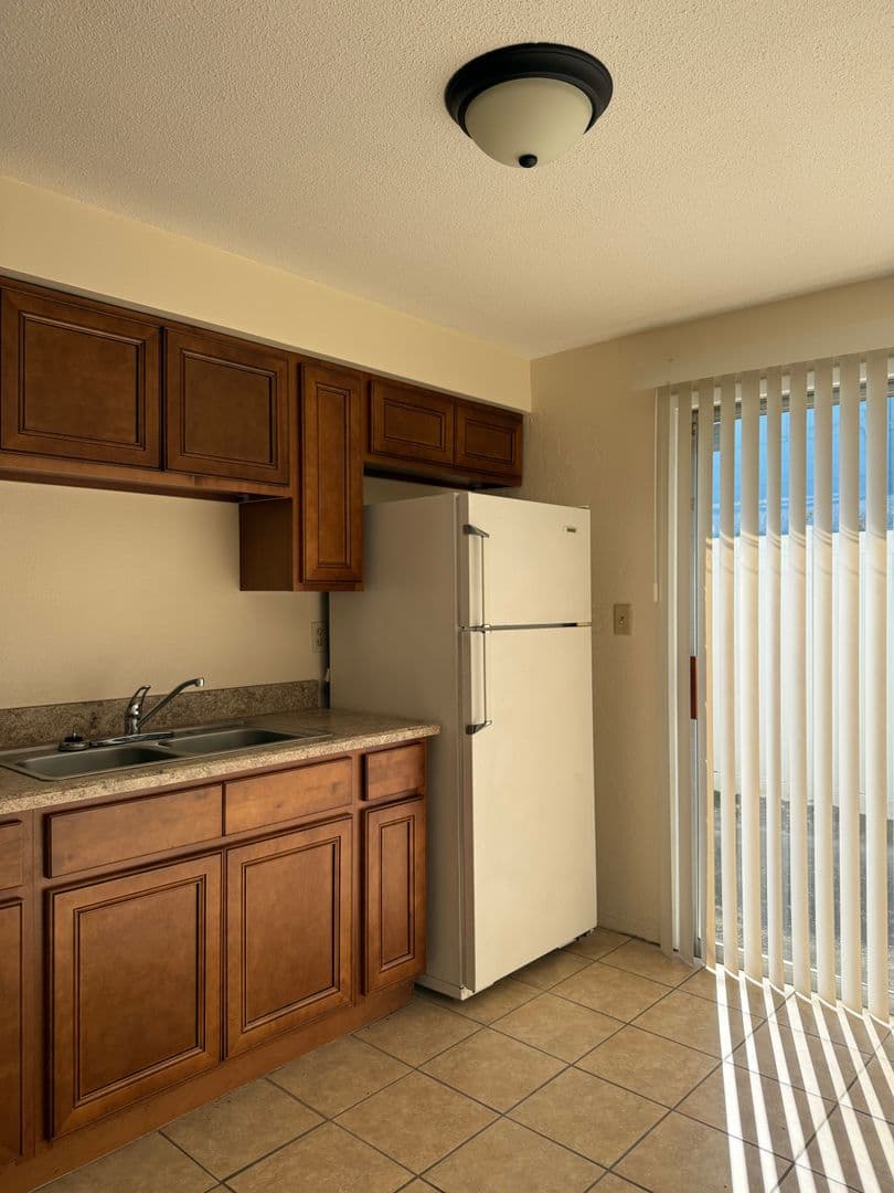 Port Orange Apartment: 309  Magnolia Street