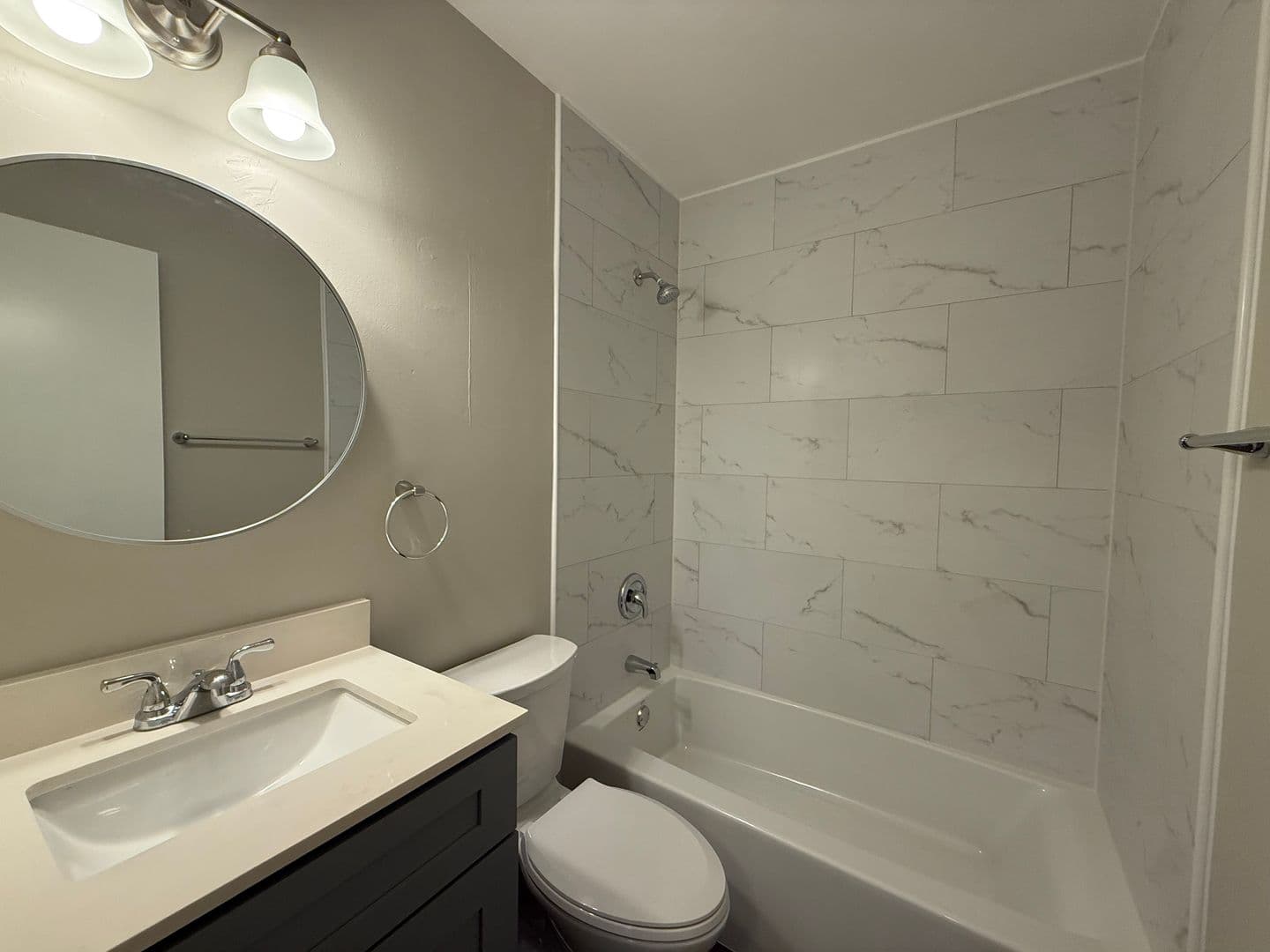 Riviera Beach Apartment: 431 W Blue Heron Blvd