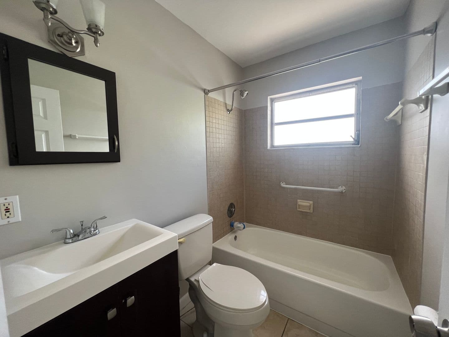 Palm Springs Apartment: 2679 Nelson Drive