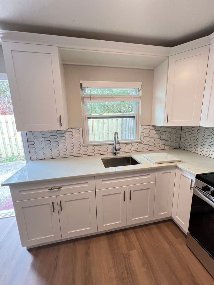 Port Orange Apartment: 917 Orange Avenue