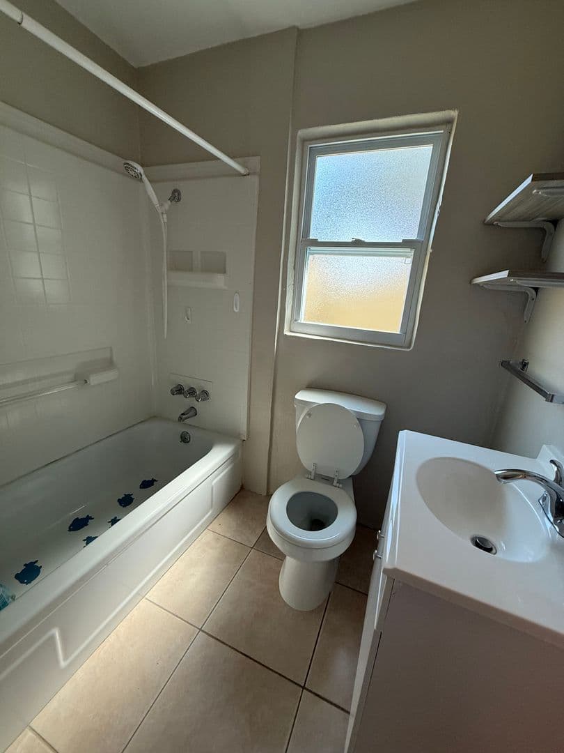 Port Orange Apartment: 917 Orange Avenue