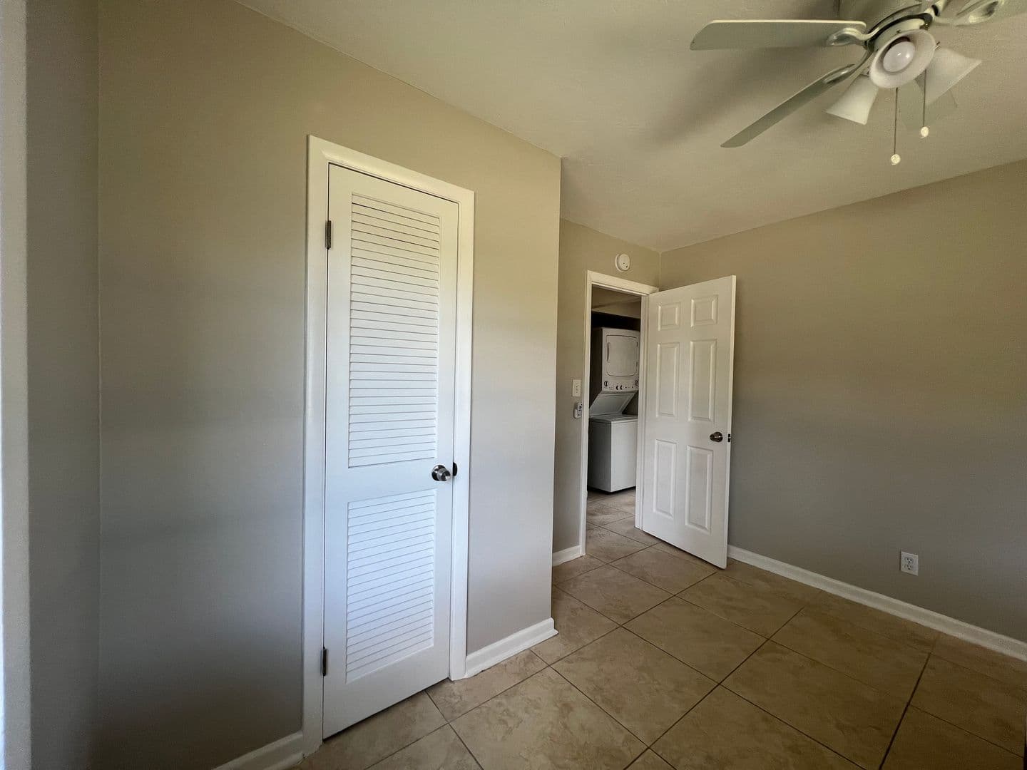 Palm Springs Apartment: 2679 Nelson Drive