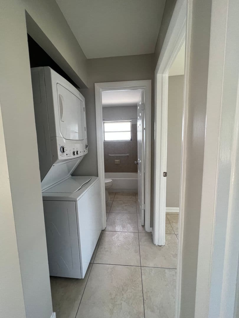 Palm Springs Apartment: 2679 Nelson Drive
