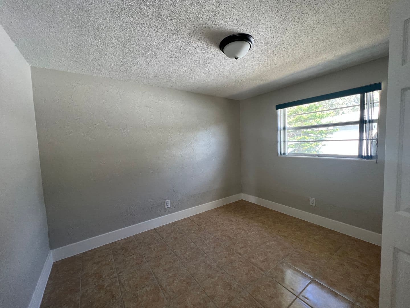 Port Orange Apartment: 305 Magnolia Street