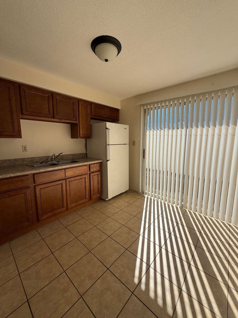Port Orange Apartment: 309  Magnolia Street