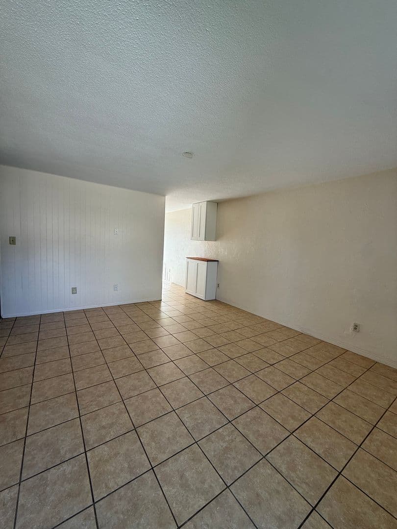 Port Orange Apartment: 309  Magnolia Street