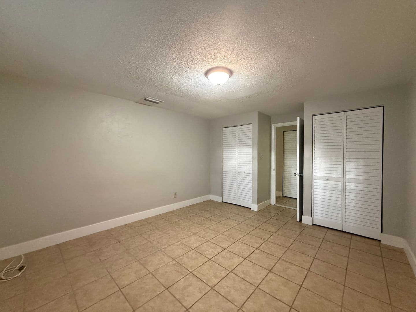 Port Orange Apartment: 305 Magnolia Street